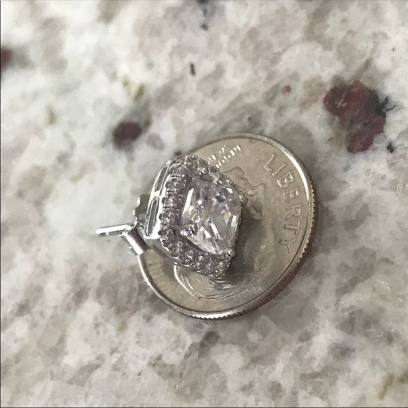 New Halo Stud Sterling Earrings Swarovski Crystals - Picture 4 of 7